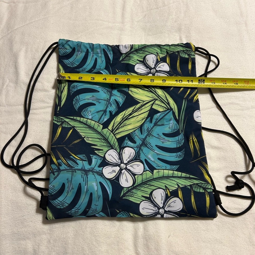 Floral Drawstring Backpack - Green and Blue - Picture 2 of 3